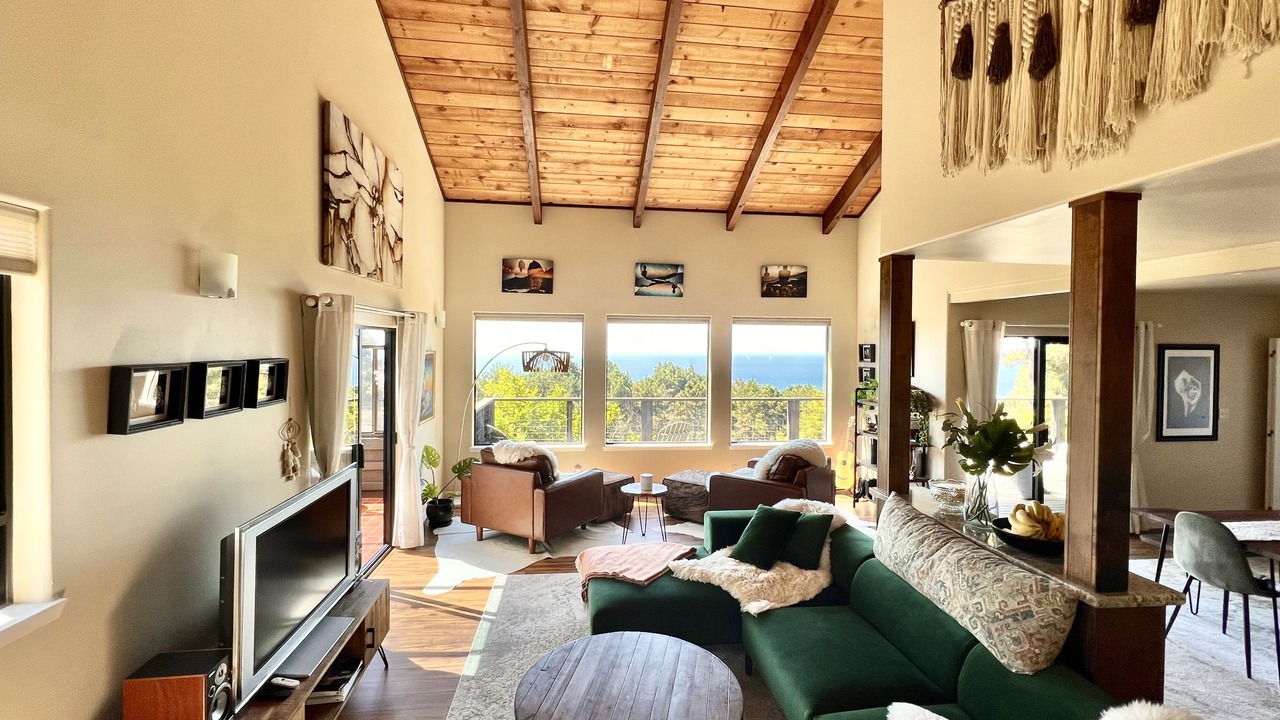 Photo of Livingroom in Sea Ranch