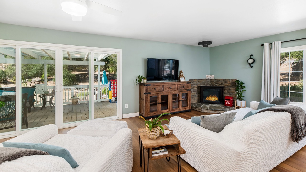 Photo of Livingroom in Ramona