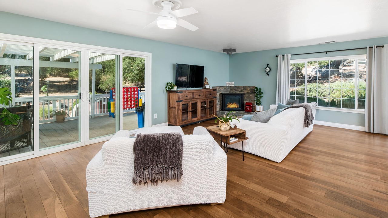 Photo of Livingroom in Ramona
