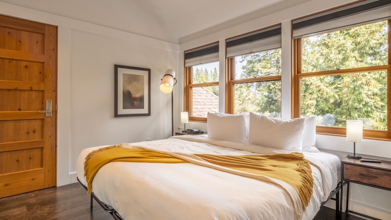 Photo of Bedroom in Homewood