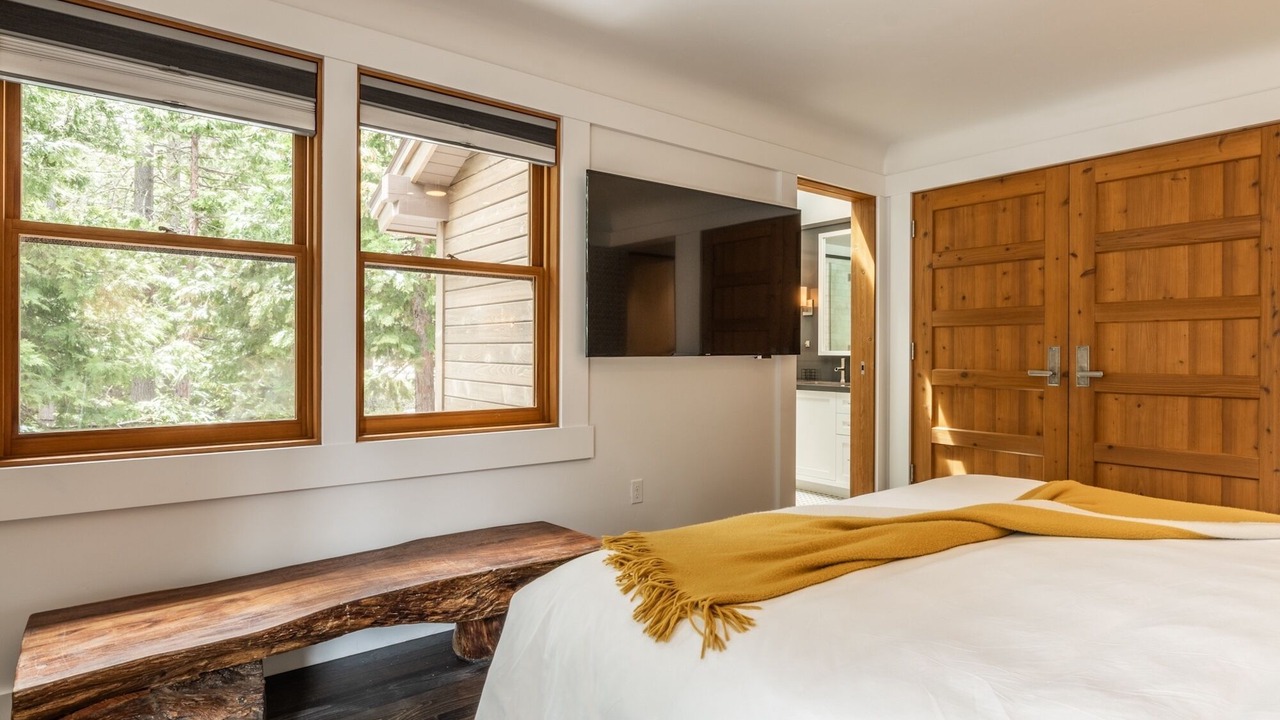 Photo of Bedroom in Homewood