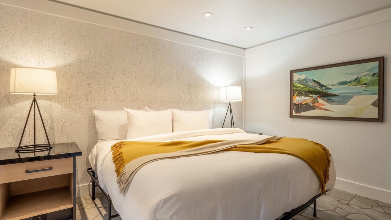 Photo of Bedroom in Homewood