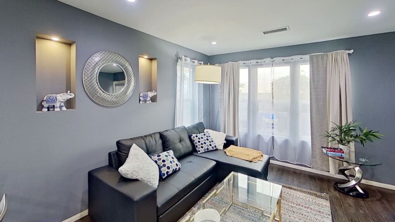 Photo of Livingroom in NoHo Arts District