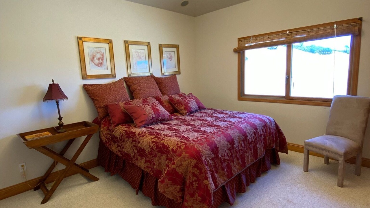 Photo of Bedroom in Pope Valley