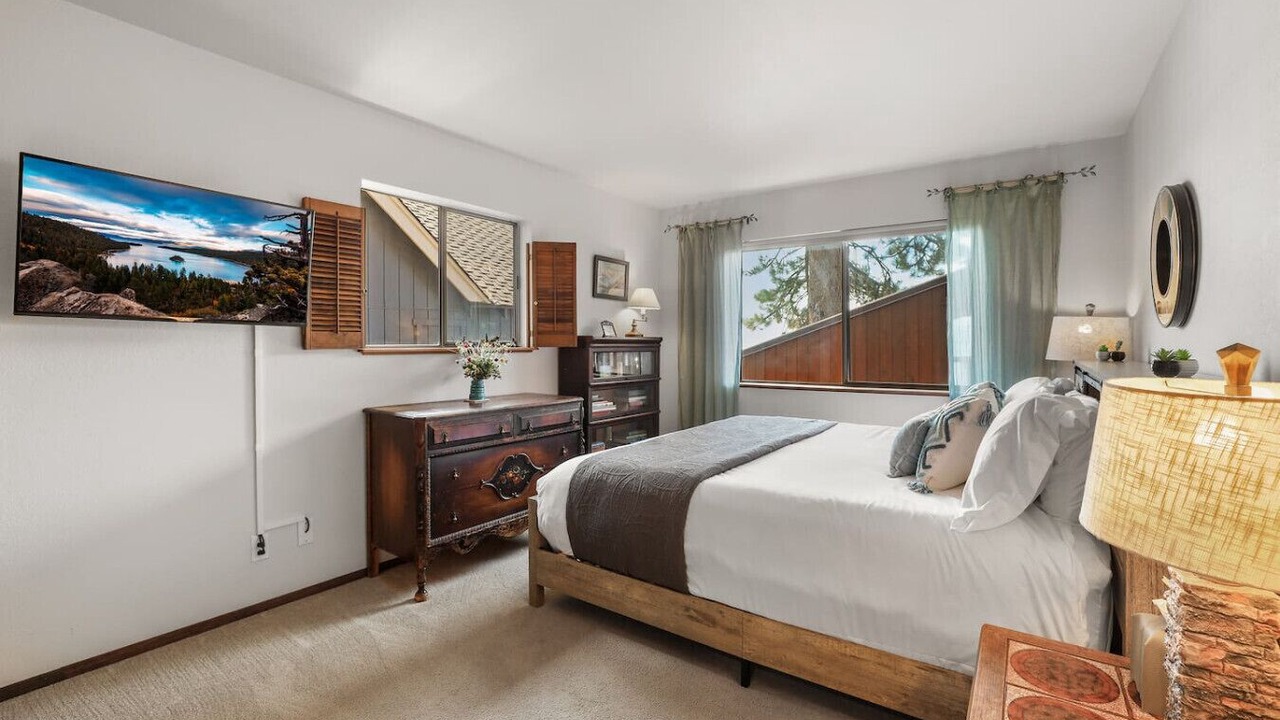Photo of Bedroom in Zephyr Cove