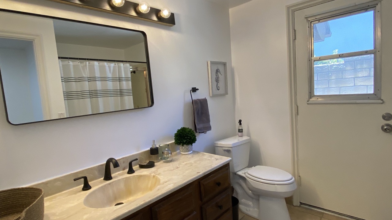 Photo of Bathroom in Calabasas