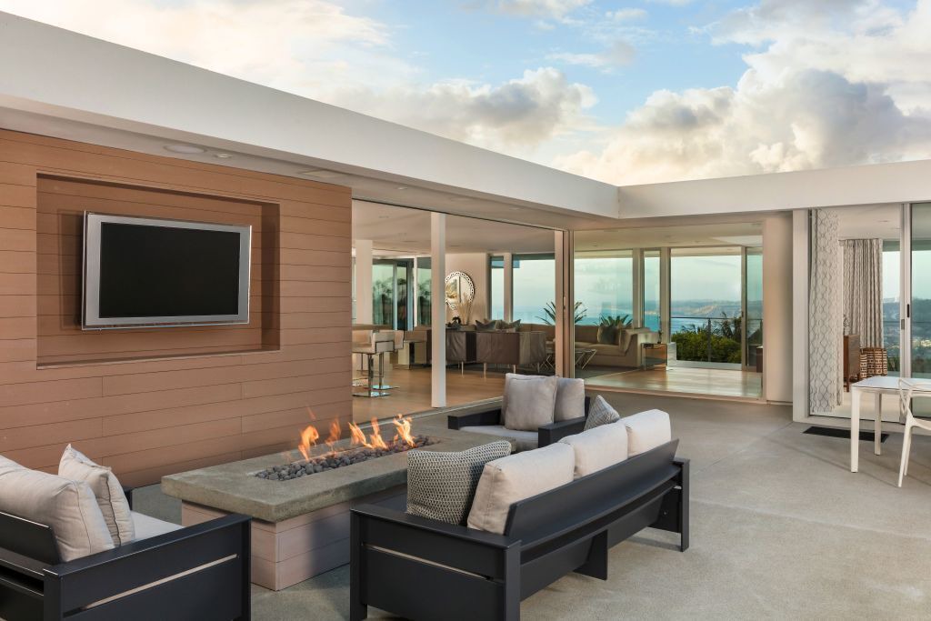 Photo of Livingroom in Country Club