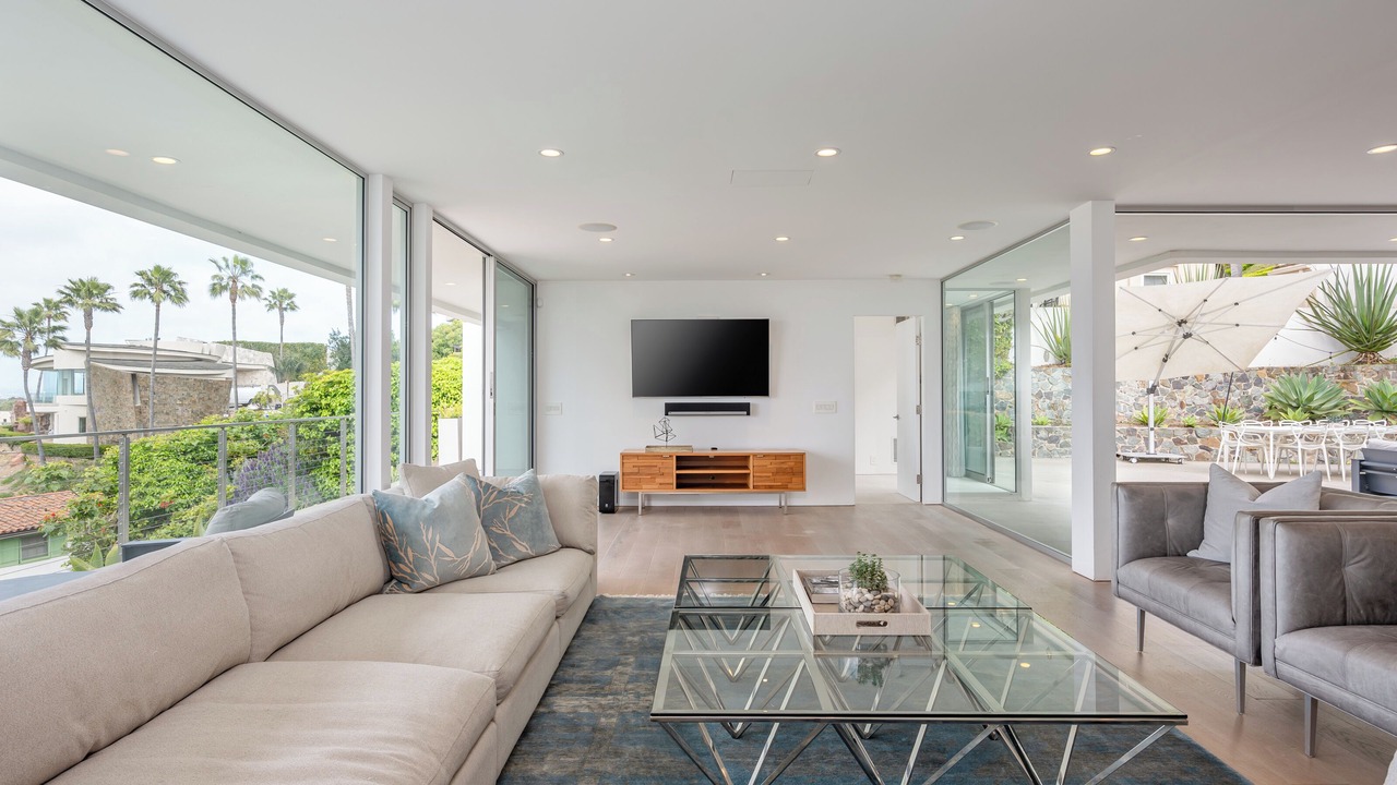 Photo of Livingroom in Country Club