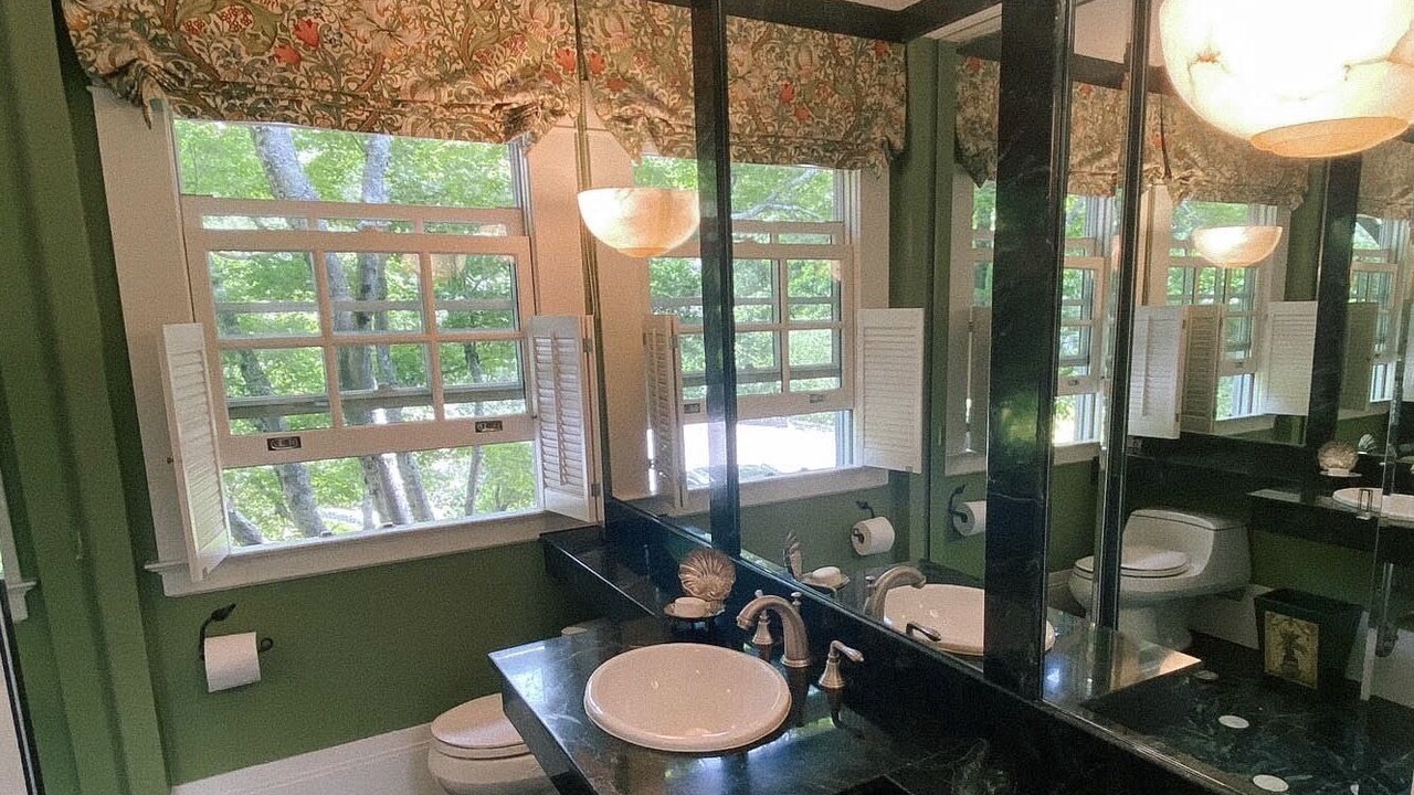 Photo of Bathroom in San Anselmo