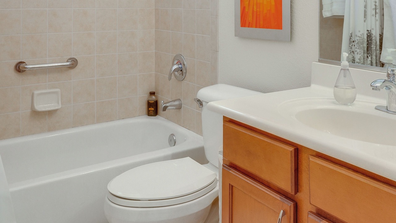 Photo of Bathroom in Pebblecreek
