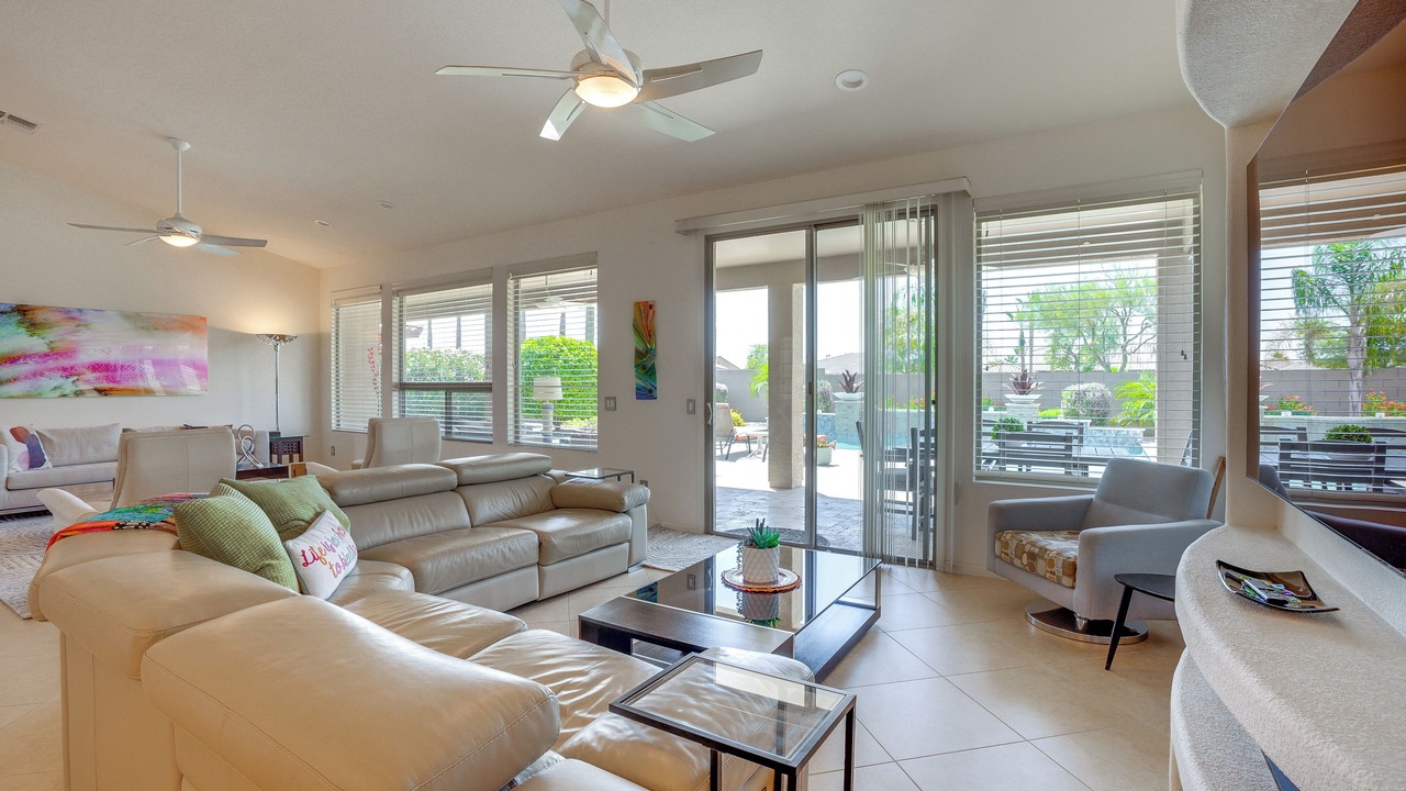 Photo of Livingroom in Pebblecreek