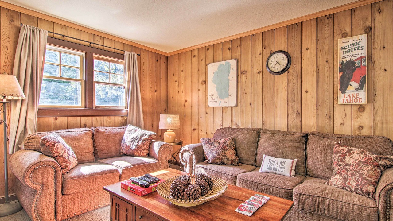 Photo of Livingroom in Tahoma