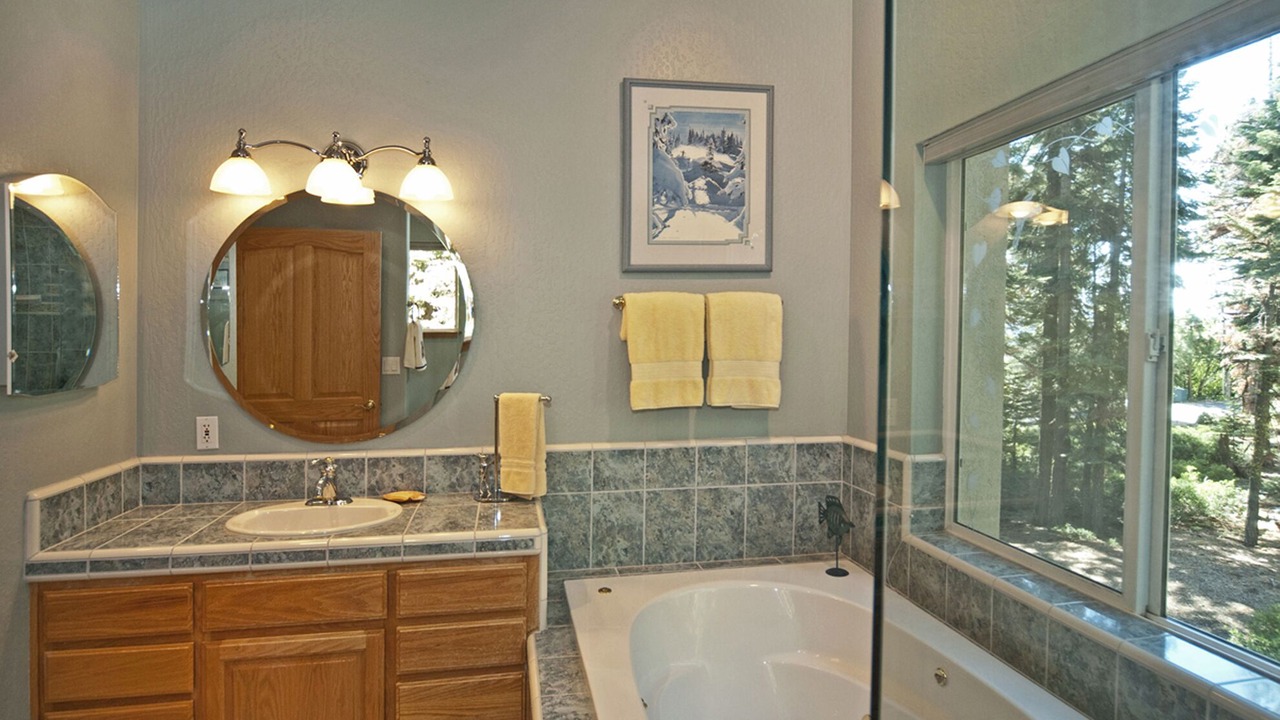Photo of Bathroom in Tahoe Woods