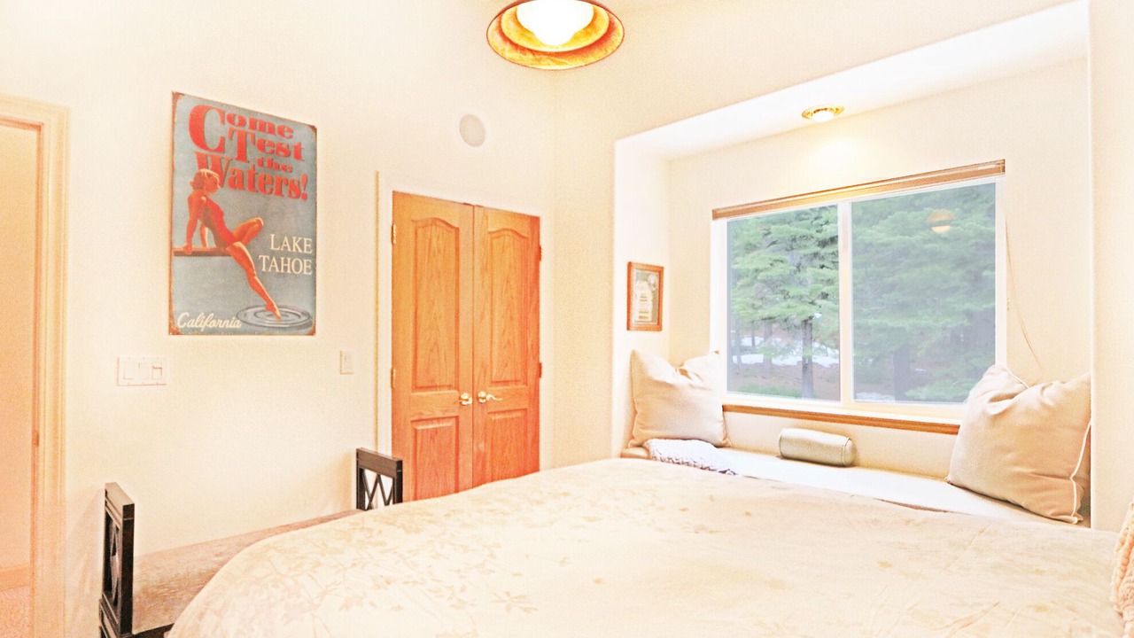 Photo of Bedroom in Tahoe Woods