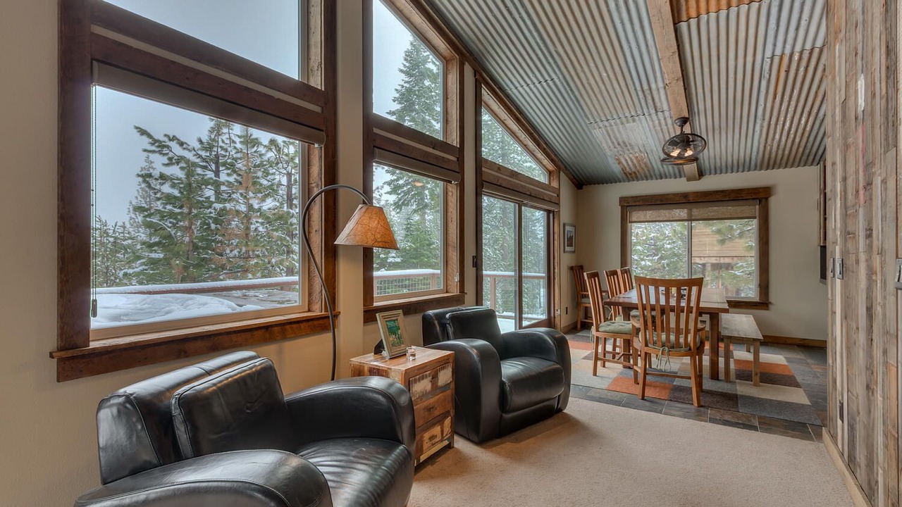 Photo of Livingroom in Truckee