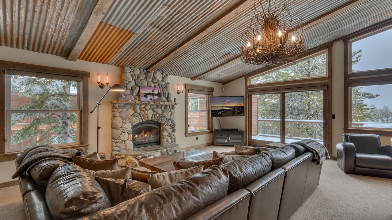 Photo of Livingroom in Truckee