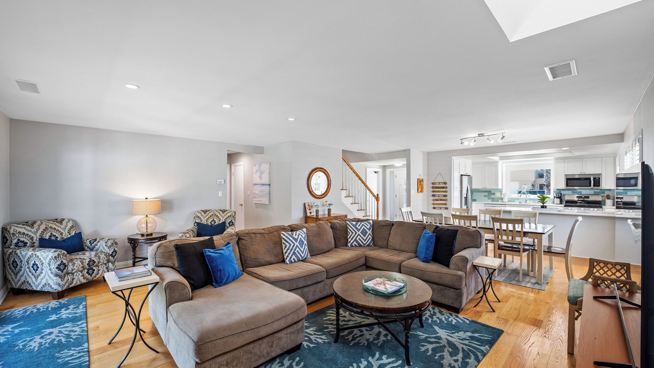 Photo of Livingroom in Pierpont Bay