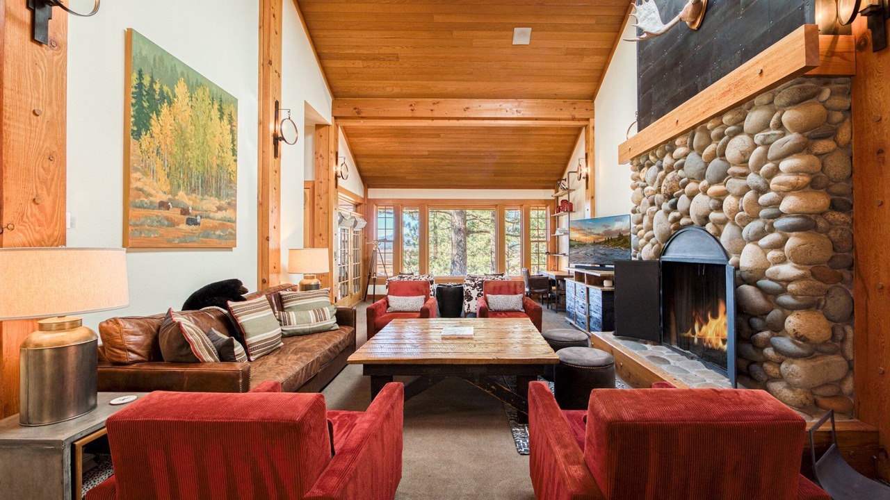 Photo of Livingroom in Truckee