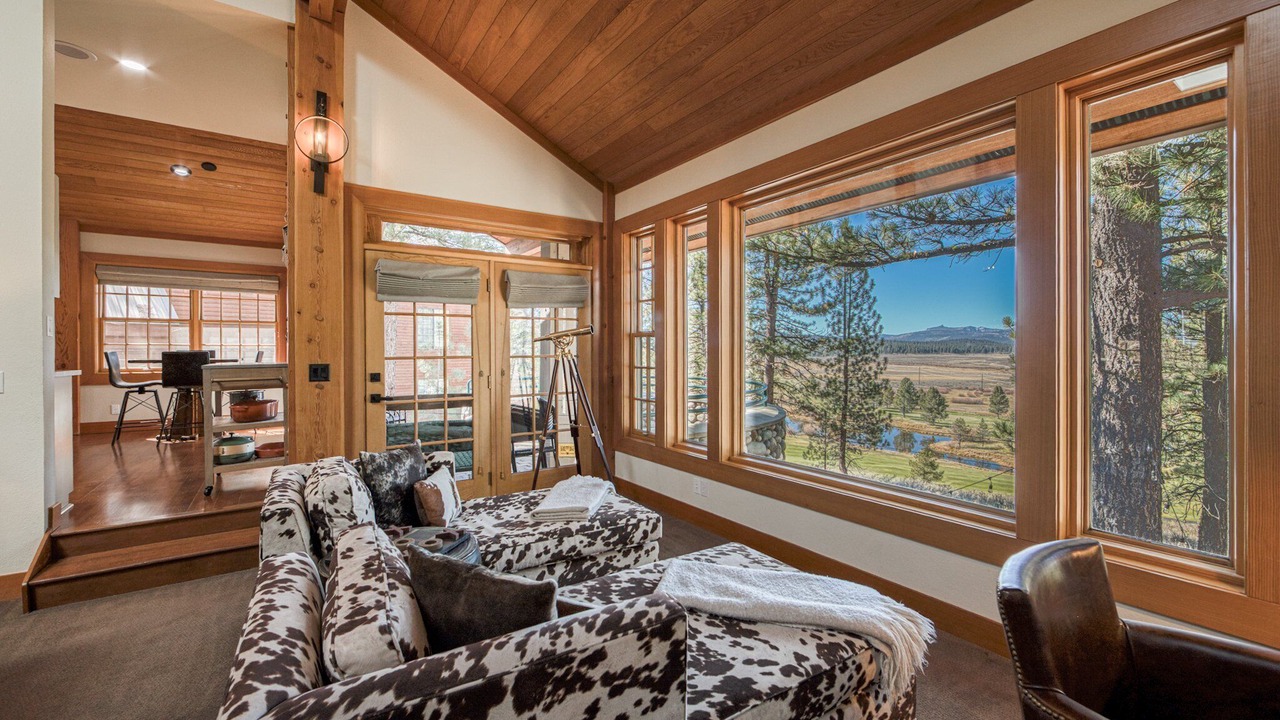 Photo of Livingroom in Truckee