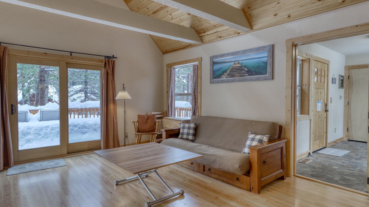 Photo of Livingroom in Truckee