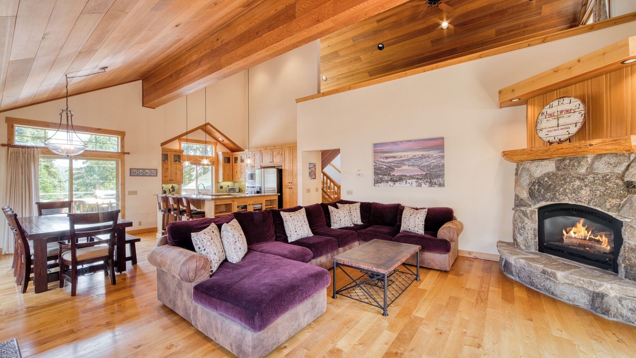 Photo of Livingroom in Truckee