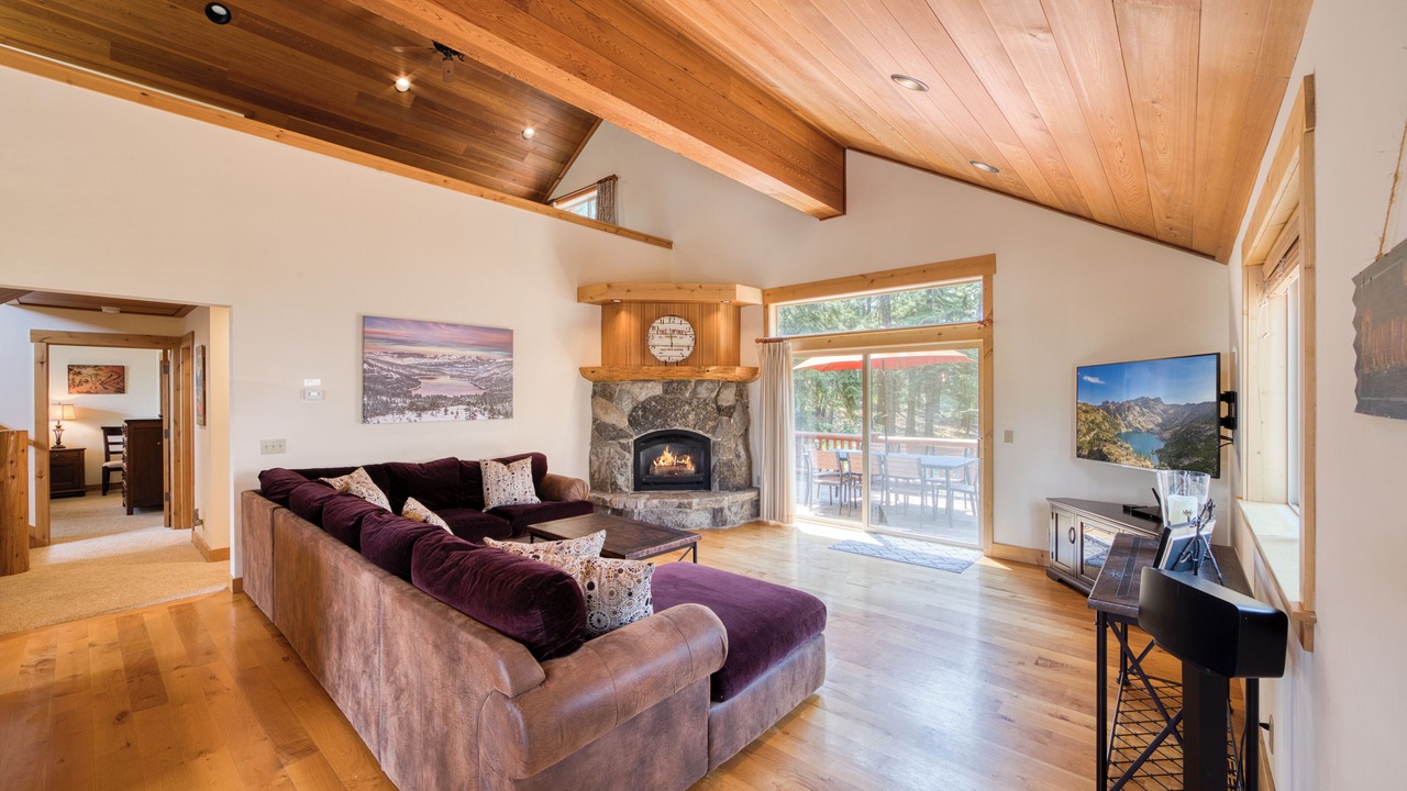 Photo of Livingroom in Truckee