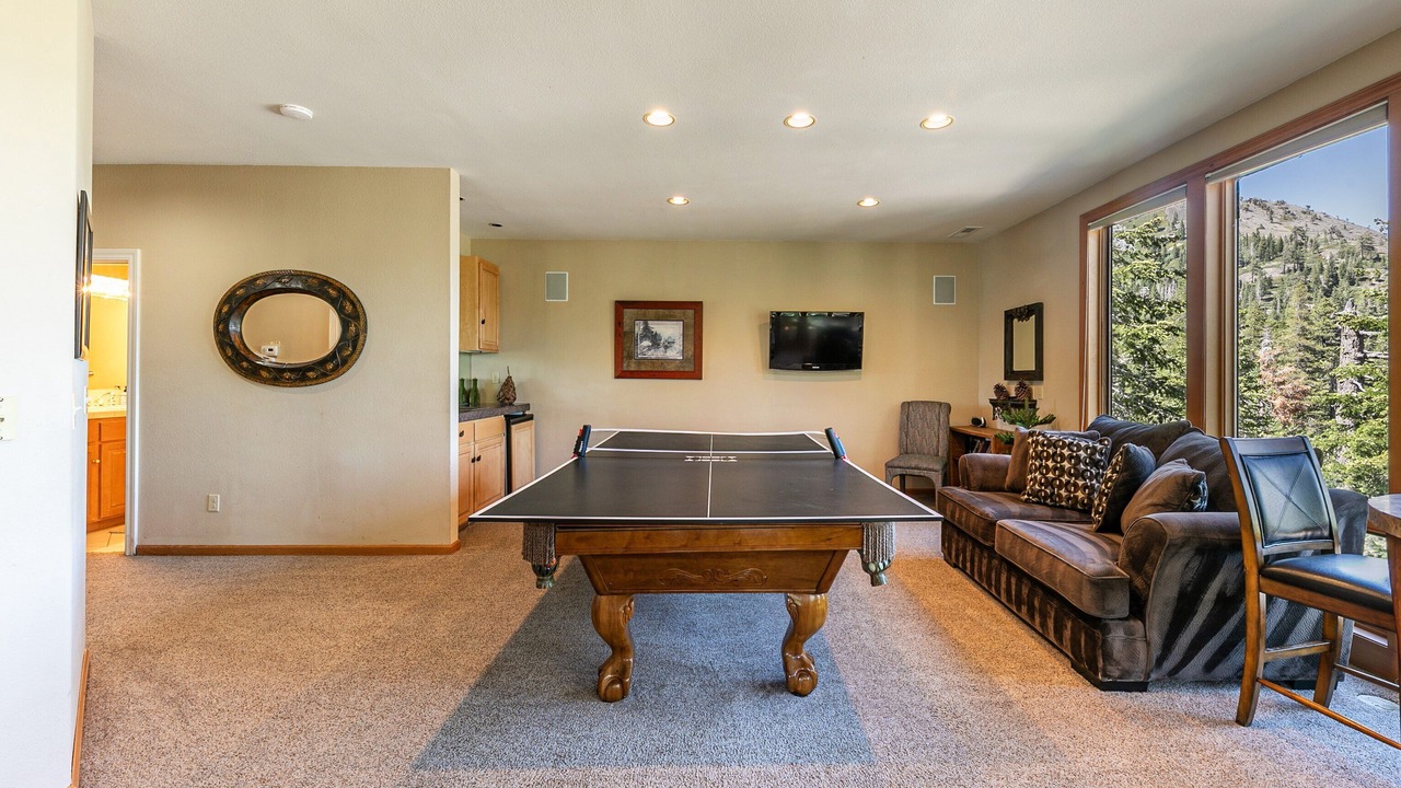 Photo of Bedroom in Alpine Meadows