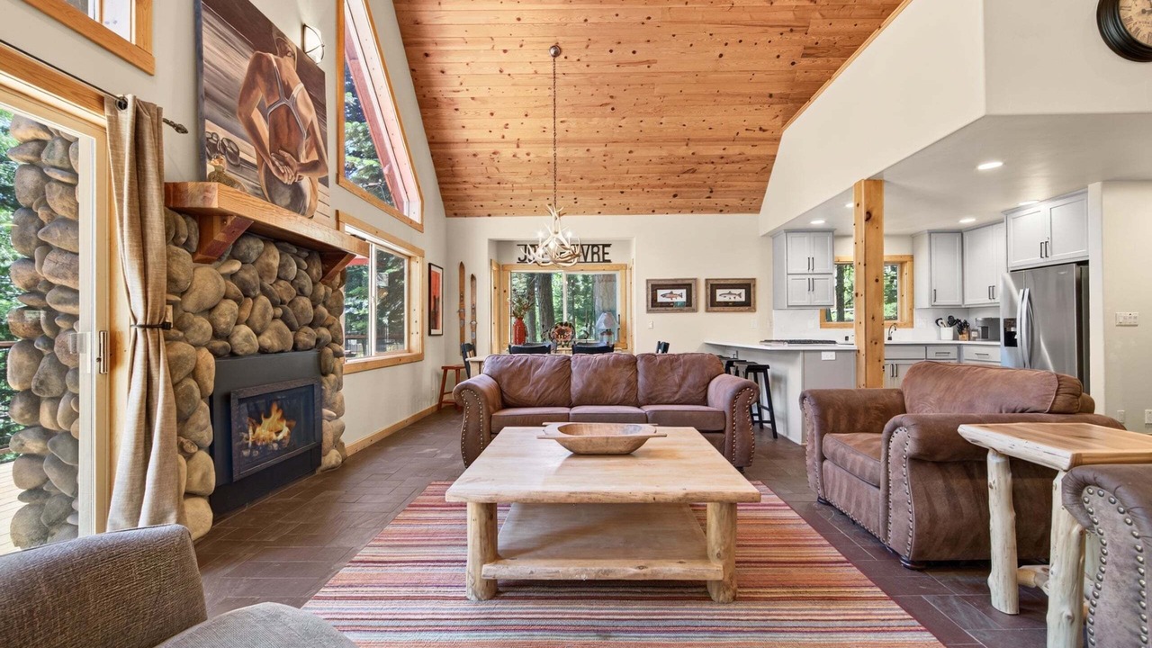 Photo of Livingroom in Homewood