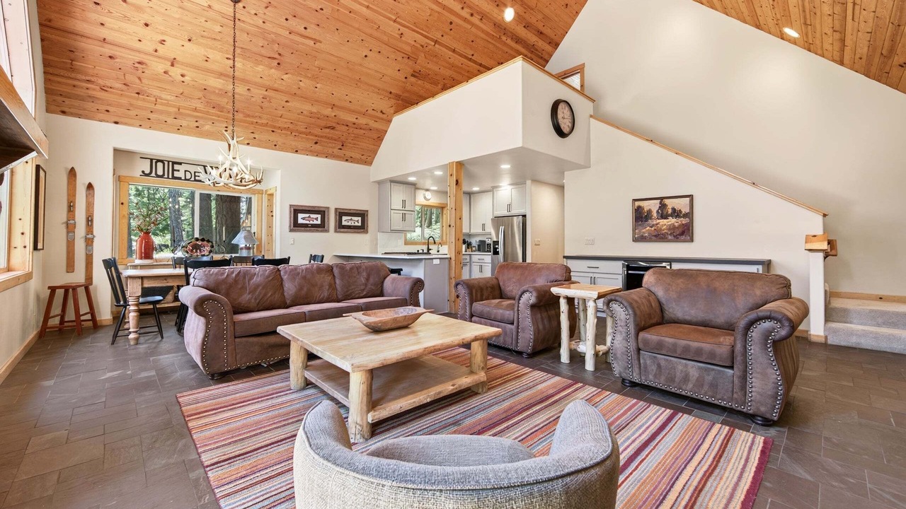 Photo of Livingroom in Homewood