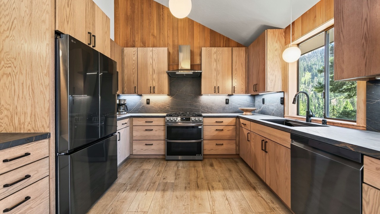 Photo of Kitchen in Alpine Meadows