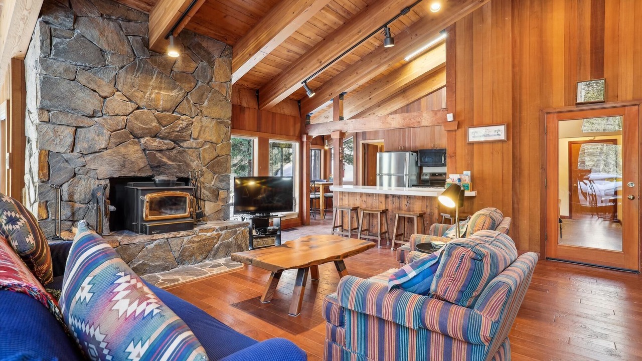 Photo of Bedroom in Alpine Meadows