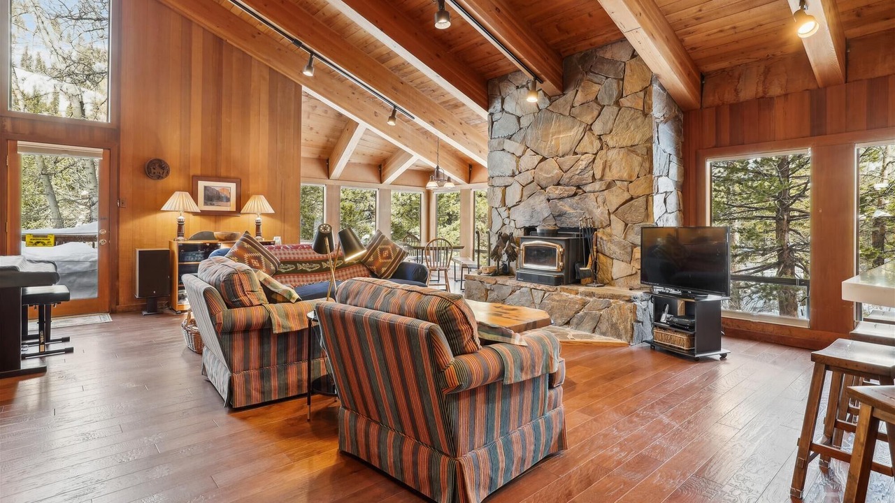 Photo of Bedroom in Alpine Meadows