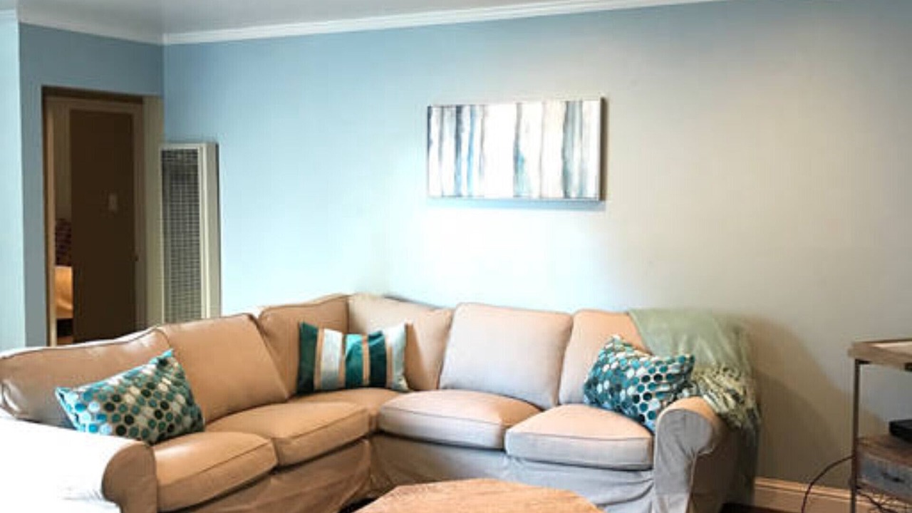 Photo of Livingroom in Stanford