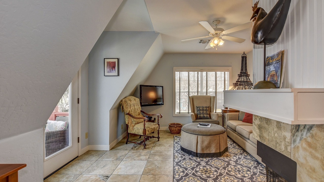 Photo of Bedroom in Nob Hill