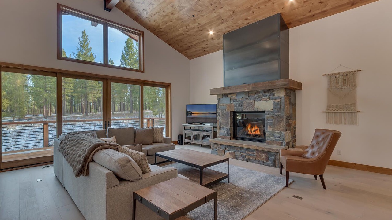 Photo of Livingroom in Truckee