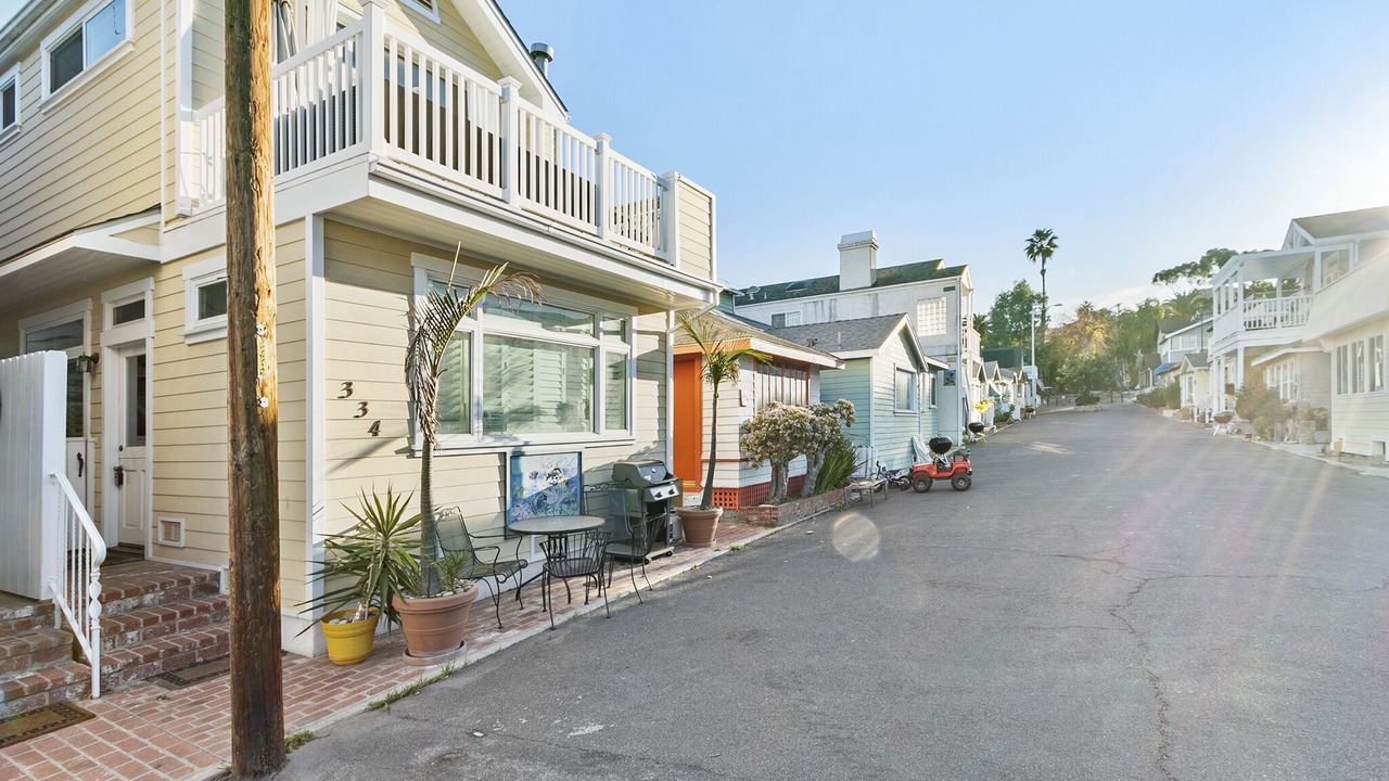 Photo of Others in Avalon