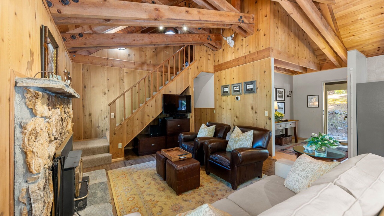 Photo of Livingroom in Comstock Acres