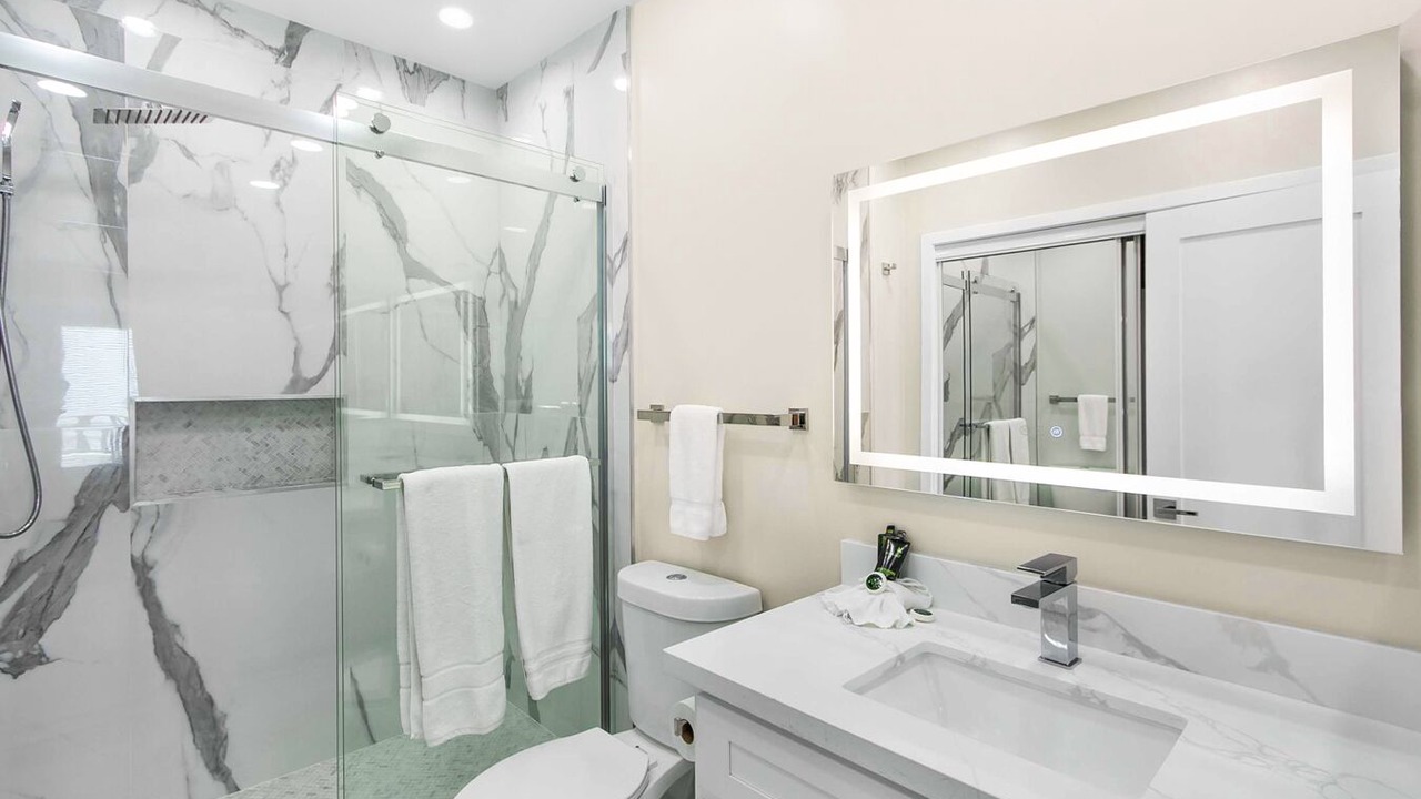 Photo of Bathroom in Avalon