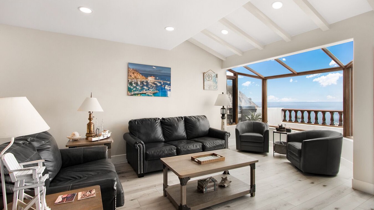 Photo of Bedroom in Avalon