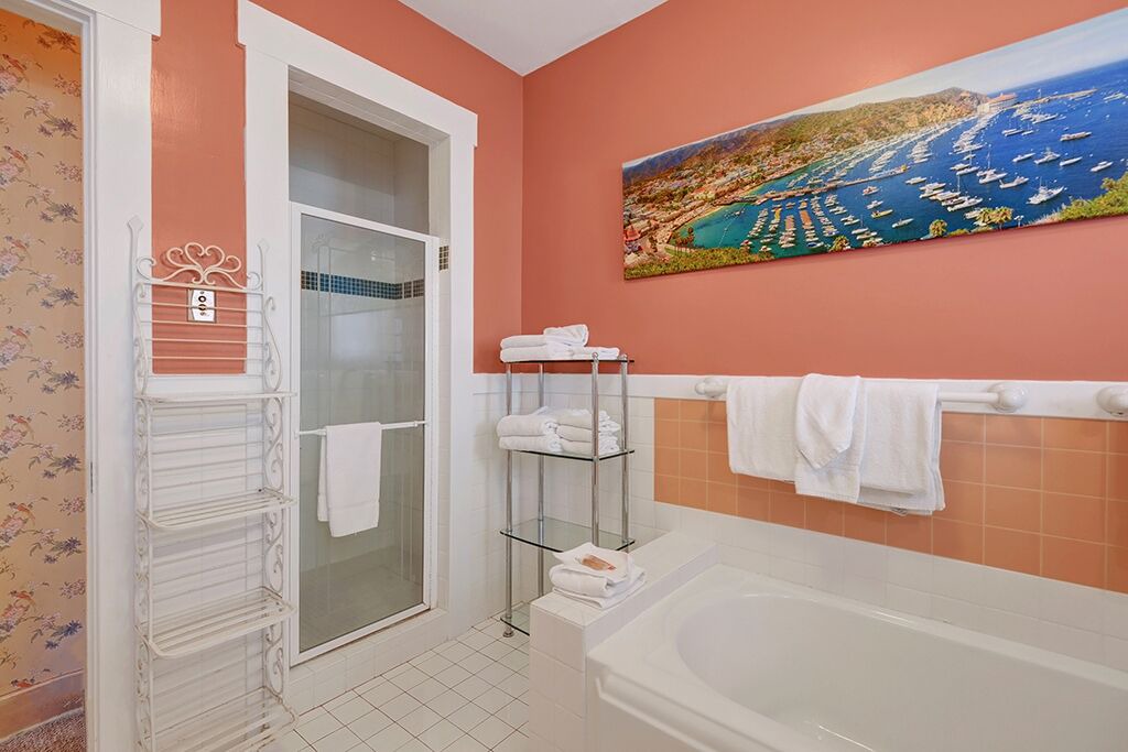 Photo of Bathroom in Avalon
