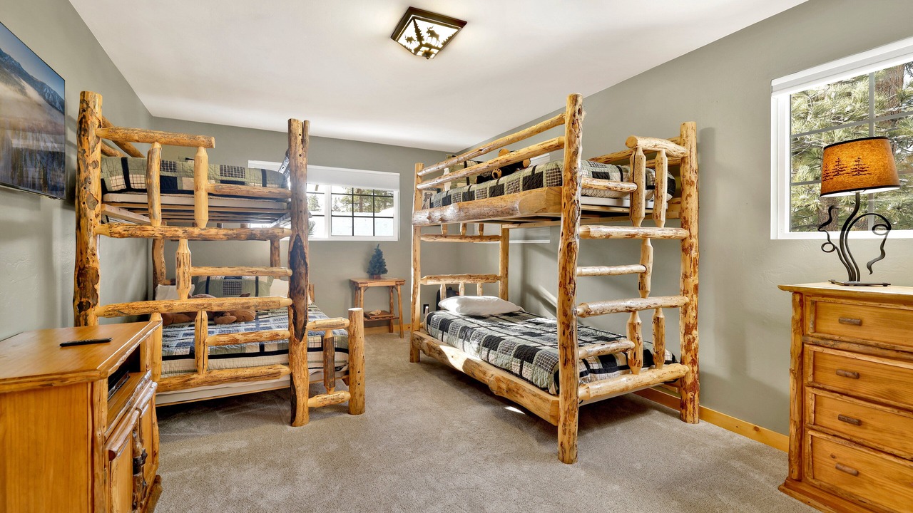 Photo of Bedroom in Big Bear Lake