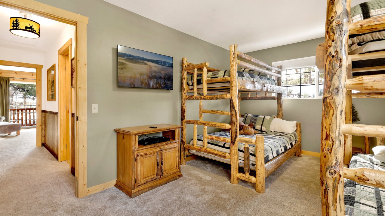 Photo of Bedroom in Big Bear Lake