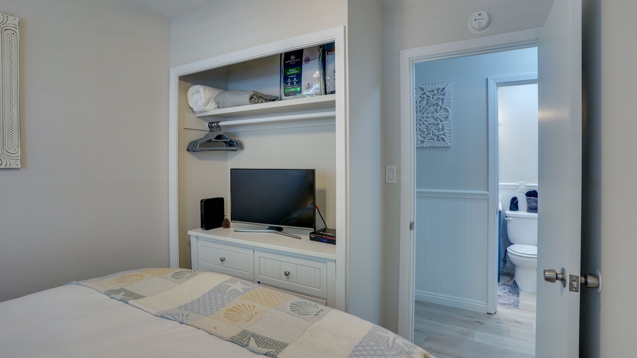 Photo of Bedroom in Avalon