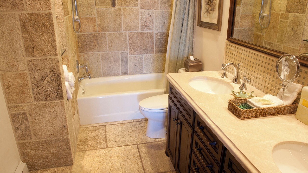 Photo of Bathroom in Avalon