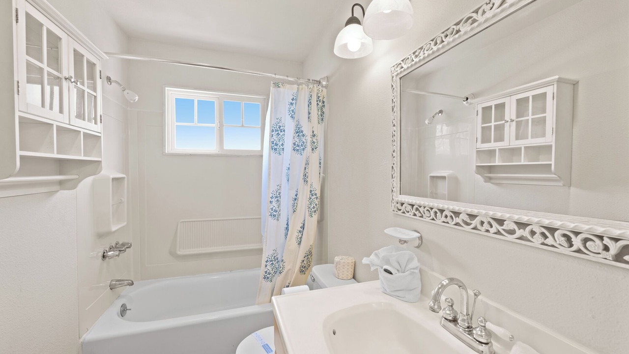 Photo of Bathroom in Avalon