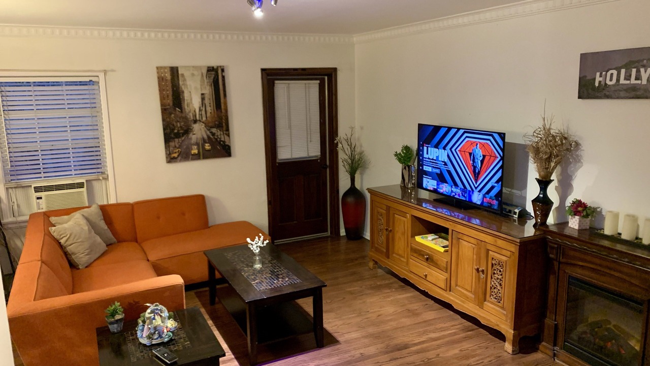 Photo of Livingroom in Mid City