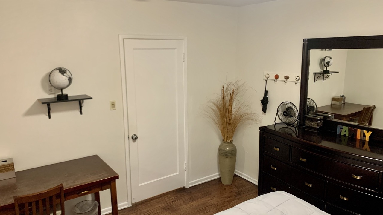 Photo of Bedroom in Mid City