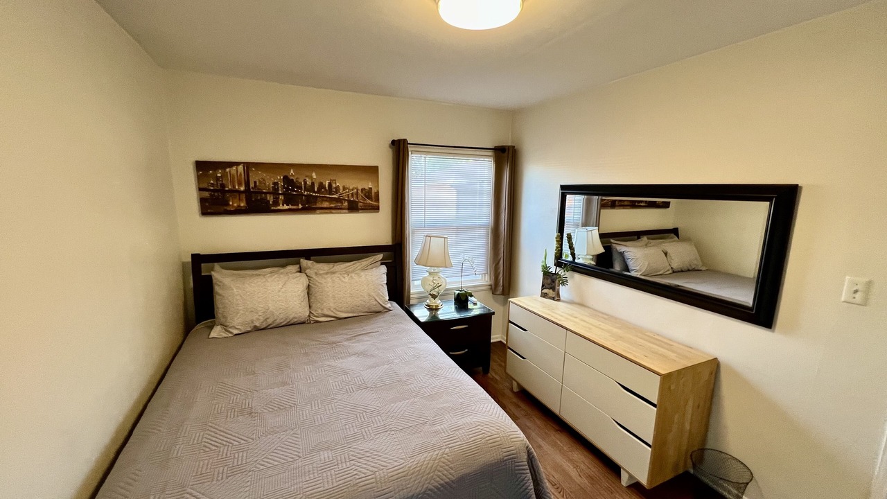 Photo of Bedroom in Mid City