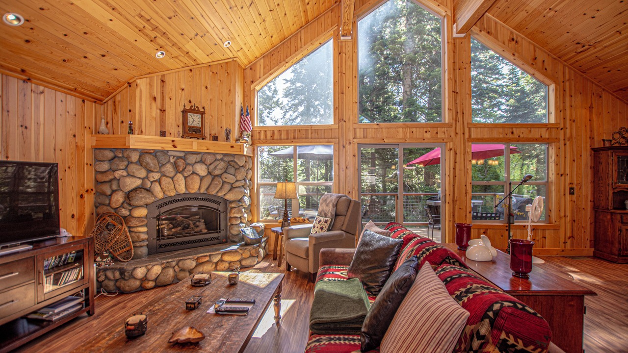 Photo of Livingroom in Tahoe Woods