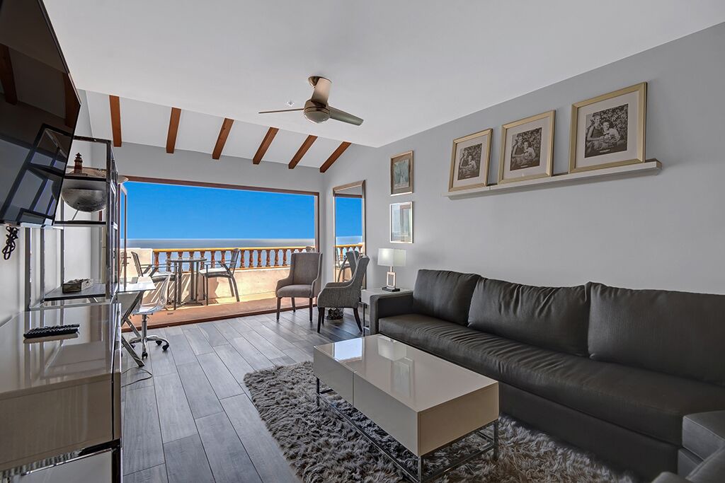 Photo of Bedroom in Avalon